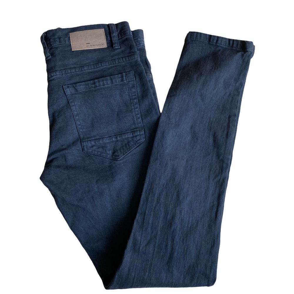 Nineteen 91 Jeans Size 32 Skinny Straight Leg